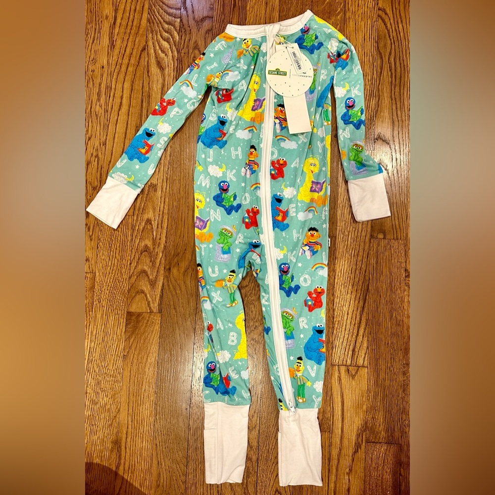 NWT Little Sleepies Spelling with Sesame Street Zippy. Size 2T.